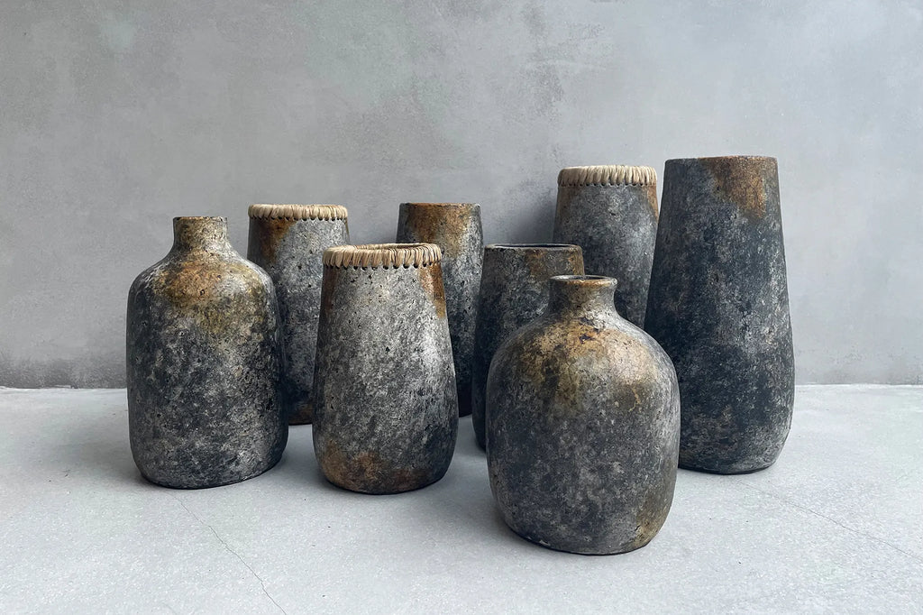 The Sneaky Vase - Antique Grey - S